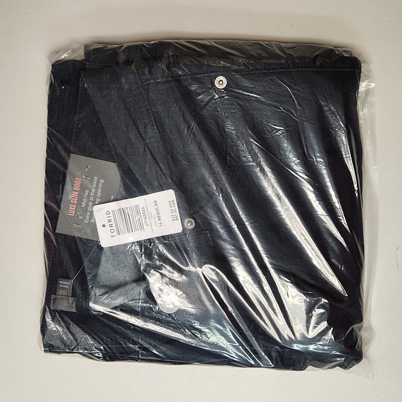 ❤️NWT VINTAGE TORRID JEAN - LUXE SLIM BOOT CUT STRETCH  MID RISE DENIM PLUS SIZE - Picture 4 of 12